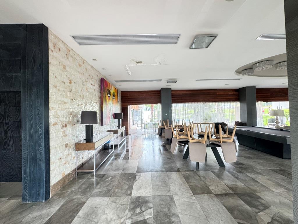 Terreno dentro de exclusivo Fracc. Residencial
