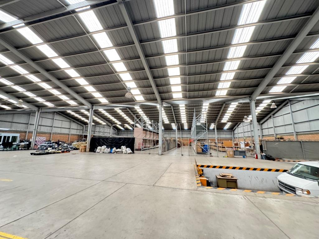 Nave industrial 2,600m2 Zona Sur