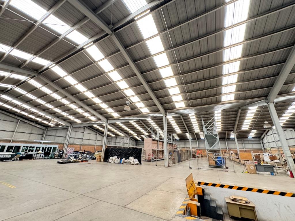 Nave industrial 2,600m2 Zona Sur