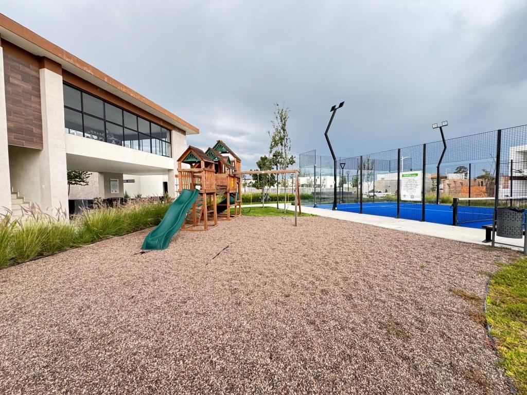 Casa nueva, zona sur, excelentes amenidades. 