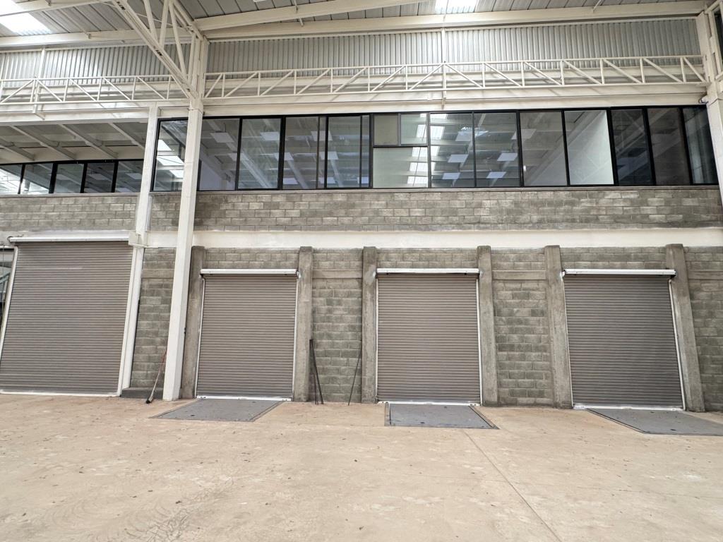 Nave industrial 4,790m2 + oficinas