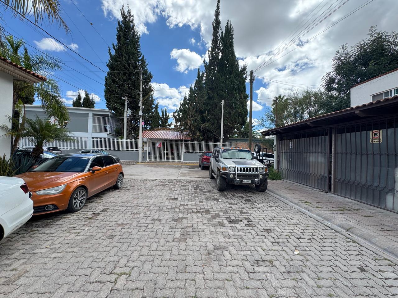 Terreno zona norte, dentro de cerrada.