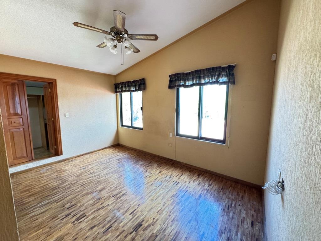 Casa dentro de exclusivo Fracc. zona Norte