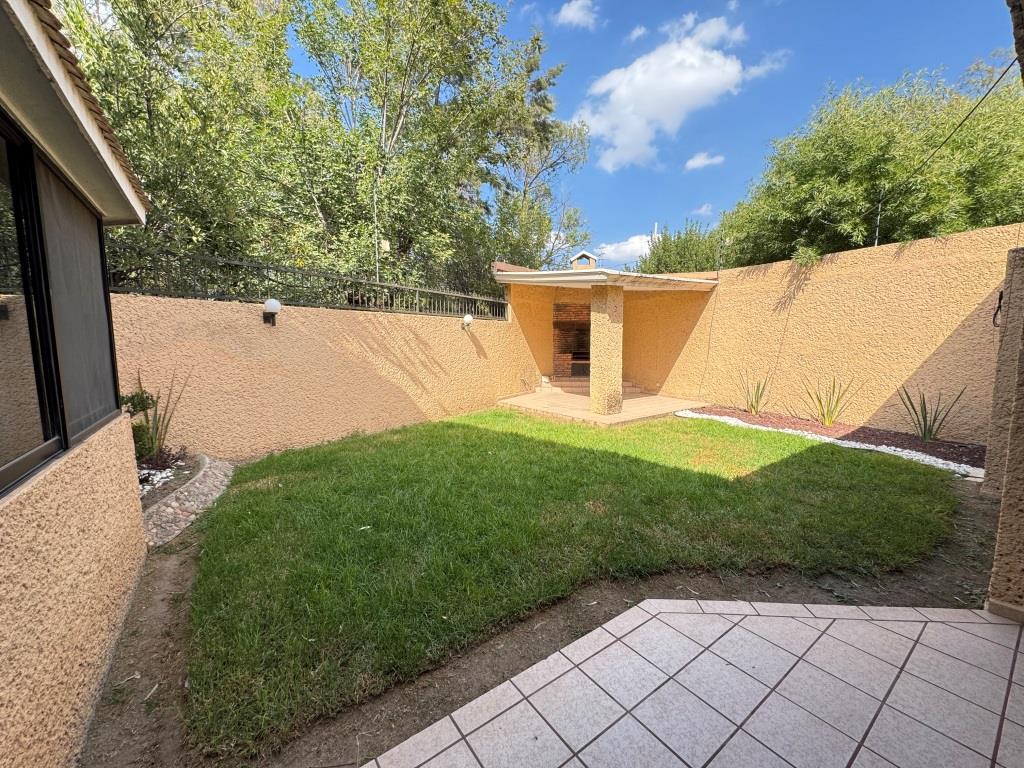 Casa dentro de exclusivo Fracc. zona Norte