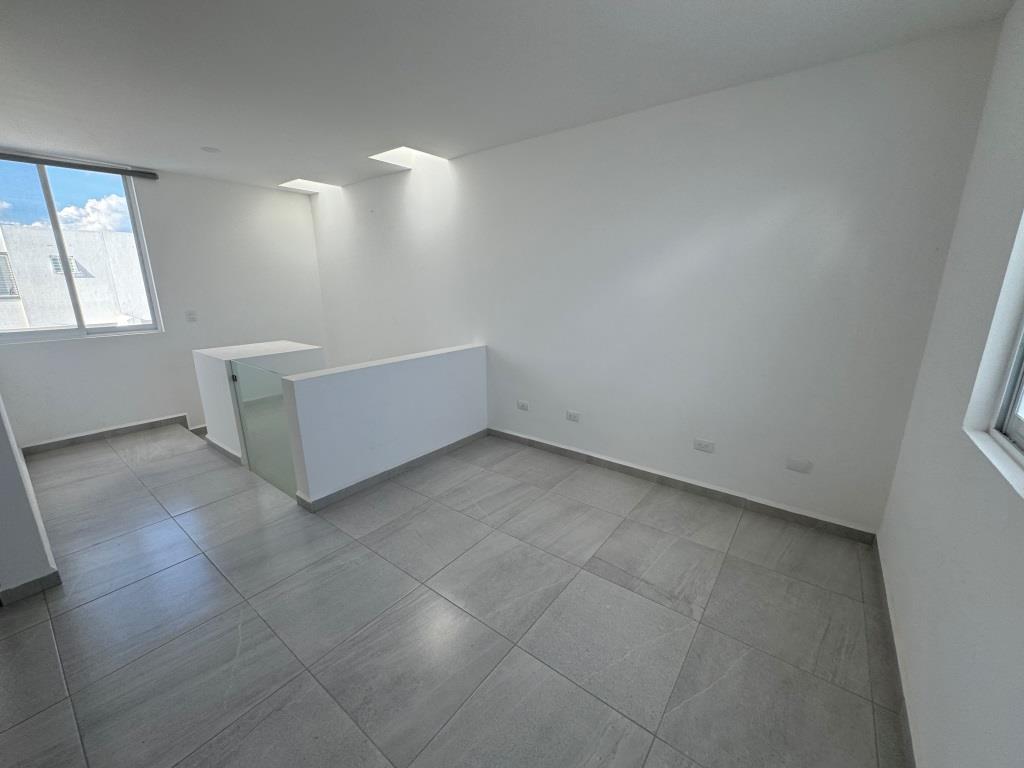 Casa dentro de privada, zona norte