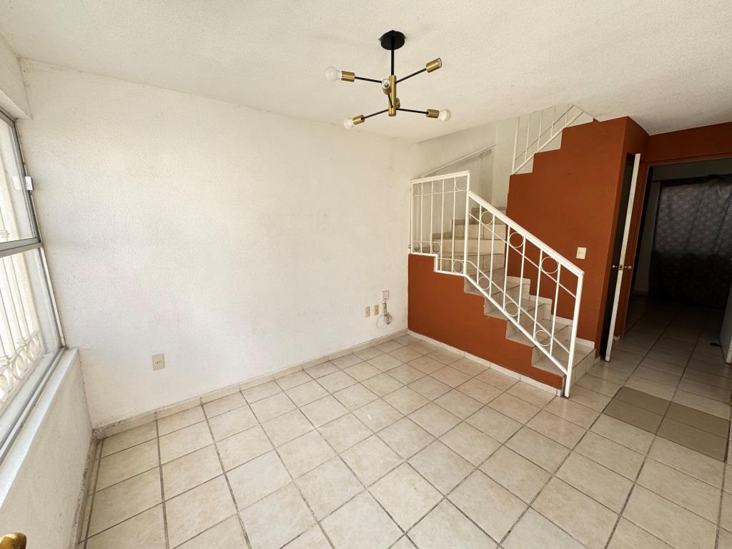 Casa zona sur, a unos mts de Av Siglo XXI Sur