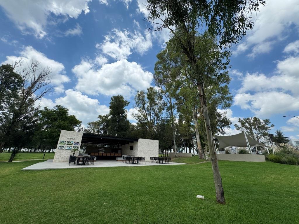 Terreno en esquina, Residencial zona Poniente