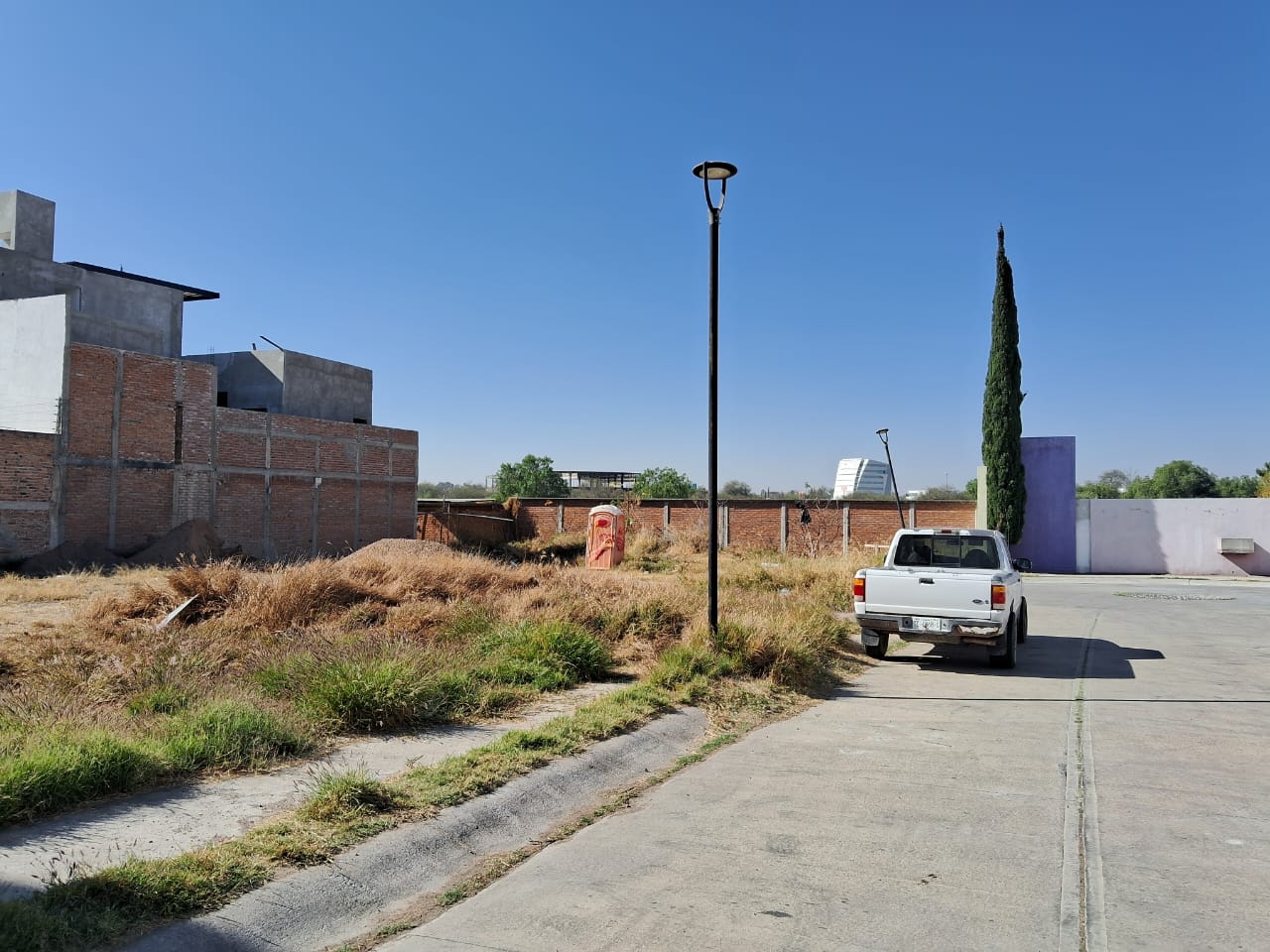 Terreno 200m2 zona poniente