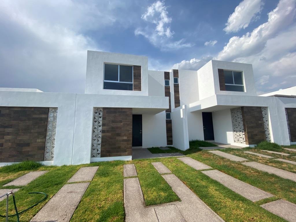 Casa en renta atras de PIVA