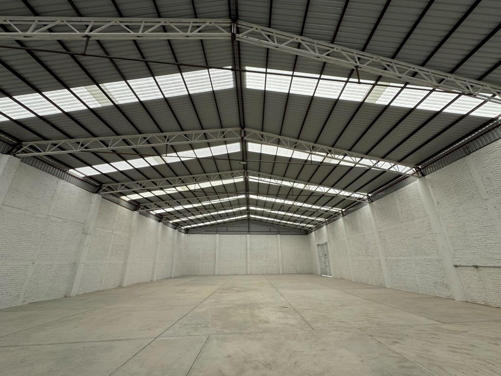 Nave industrial zona sur 800m2