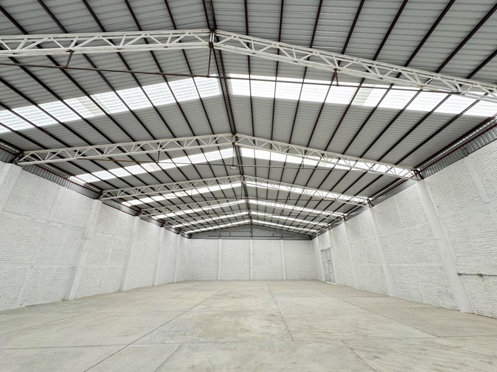 Nave industrial zona sur 800m2