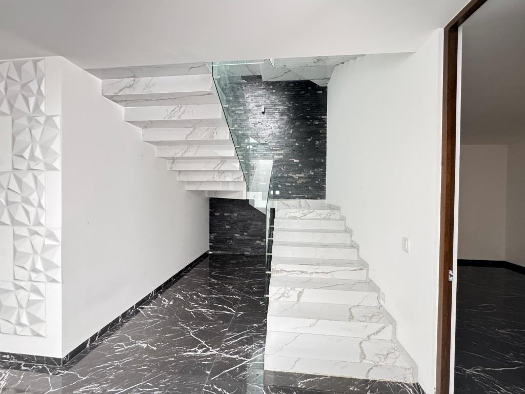 Casa nueva dentro de exclusivo desarrollo