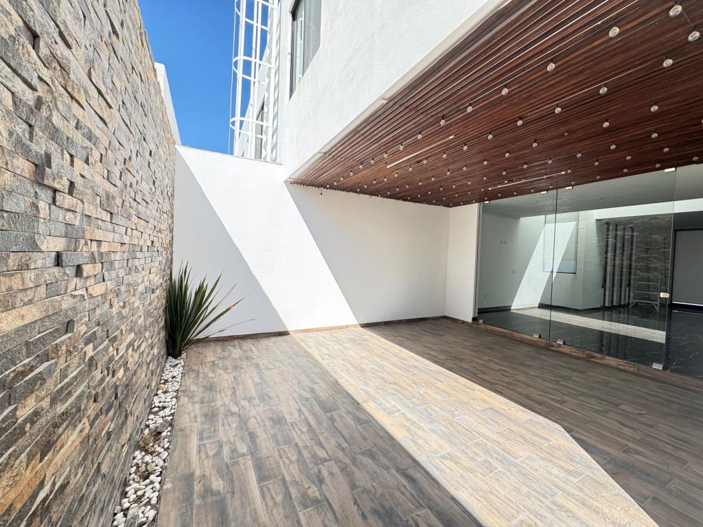 Casa nueva dentro de exclusivo desarrollo