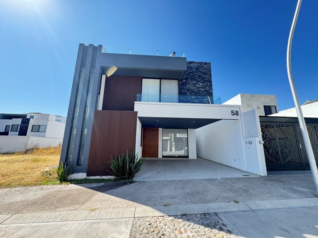 Casa nueva dentro de exclusivo desarrollo