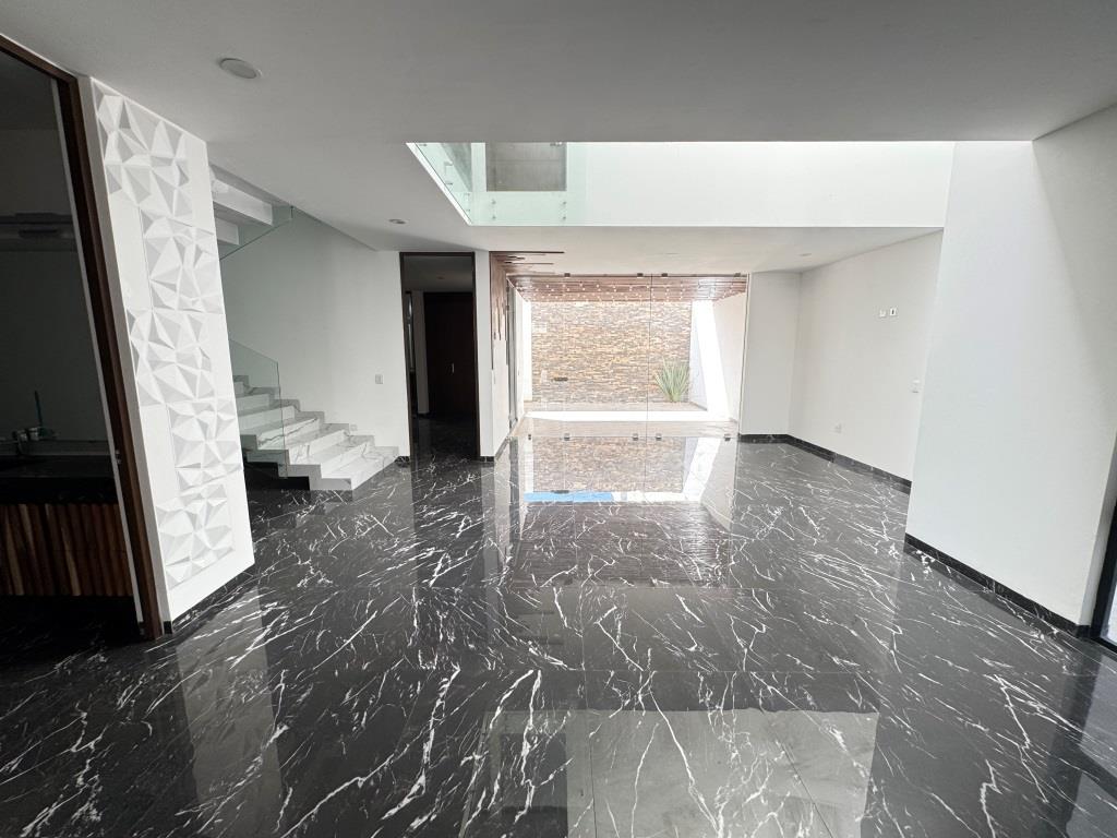 Casa nueva dentro de exclusivo desarrollo