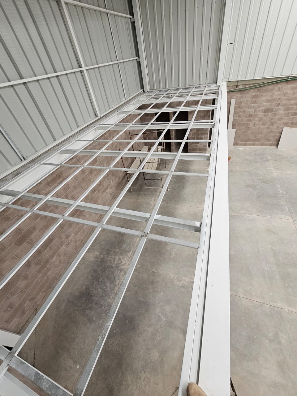 Nave industrial 309m2 + 40 mezanine