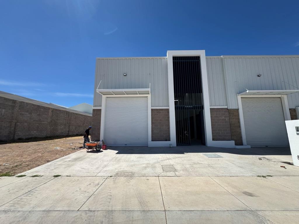Nave industrial 309m2 + 40 mezanine
