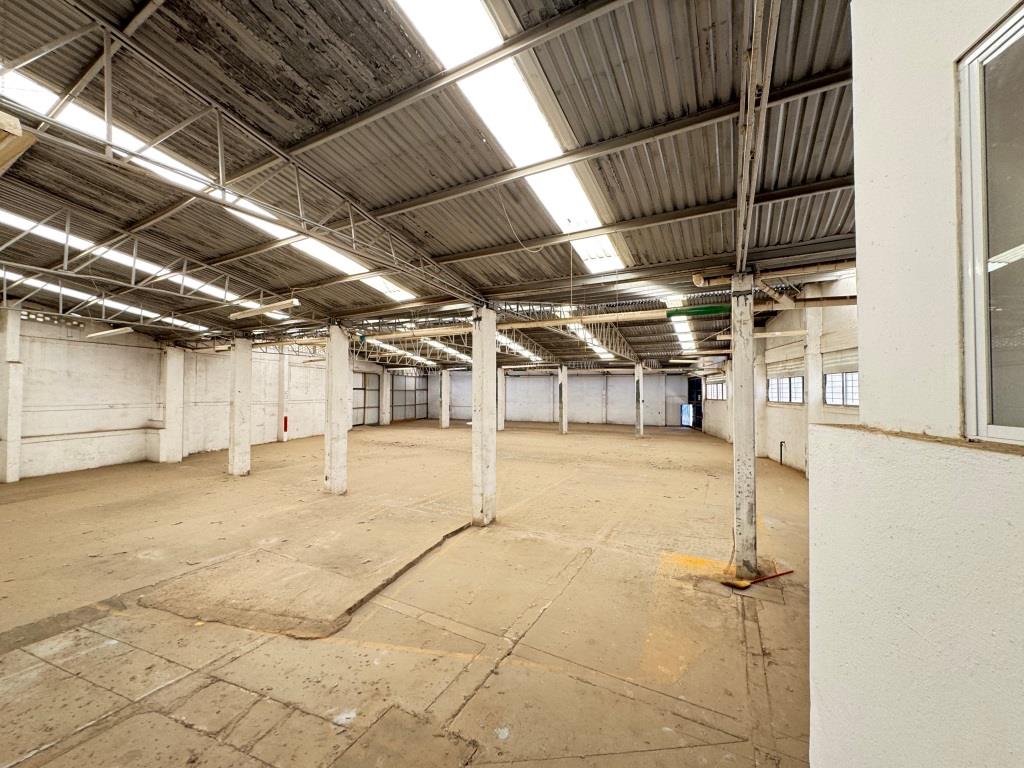 Nave industrial 1,354m2 