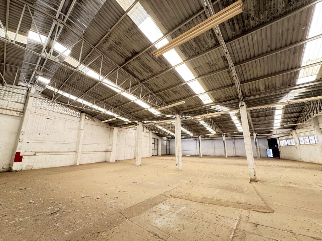 Nave industrial 1,354m2 