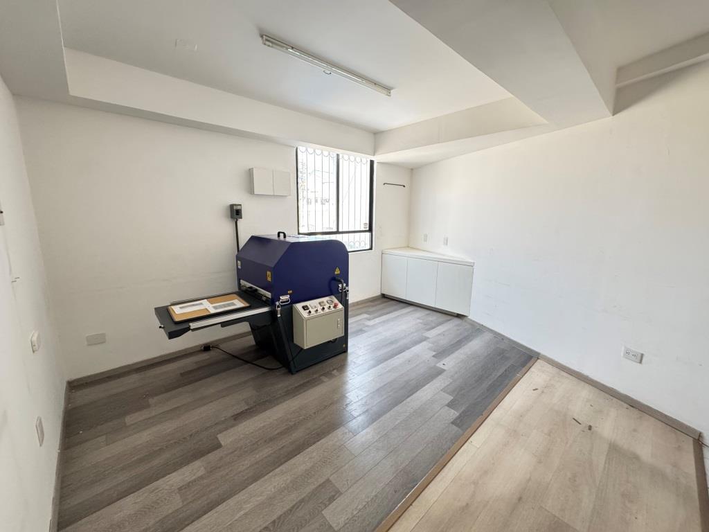Nave industrial 1,354m2 