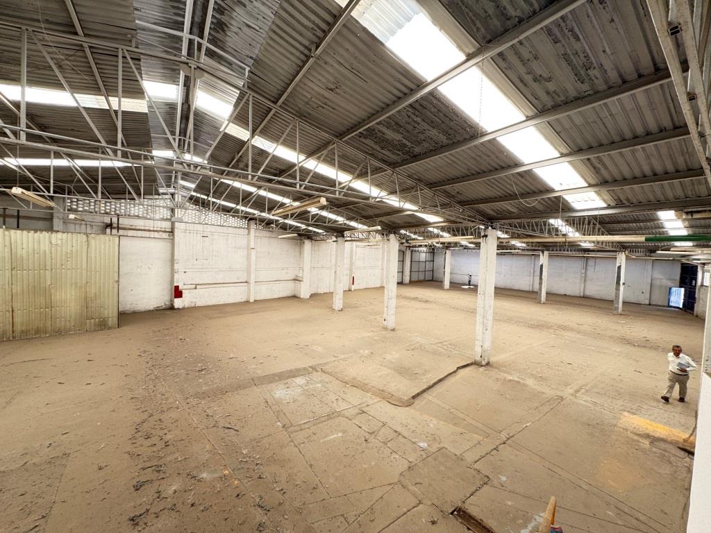 Nave industrial 1,354m2 