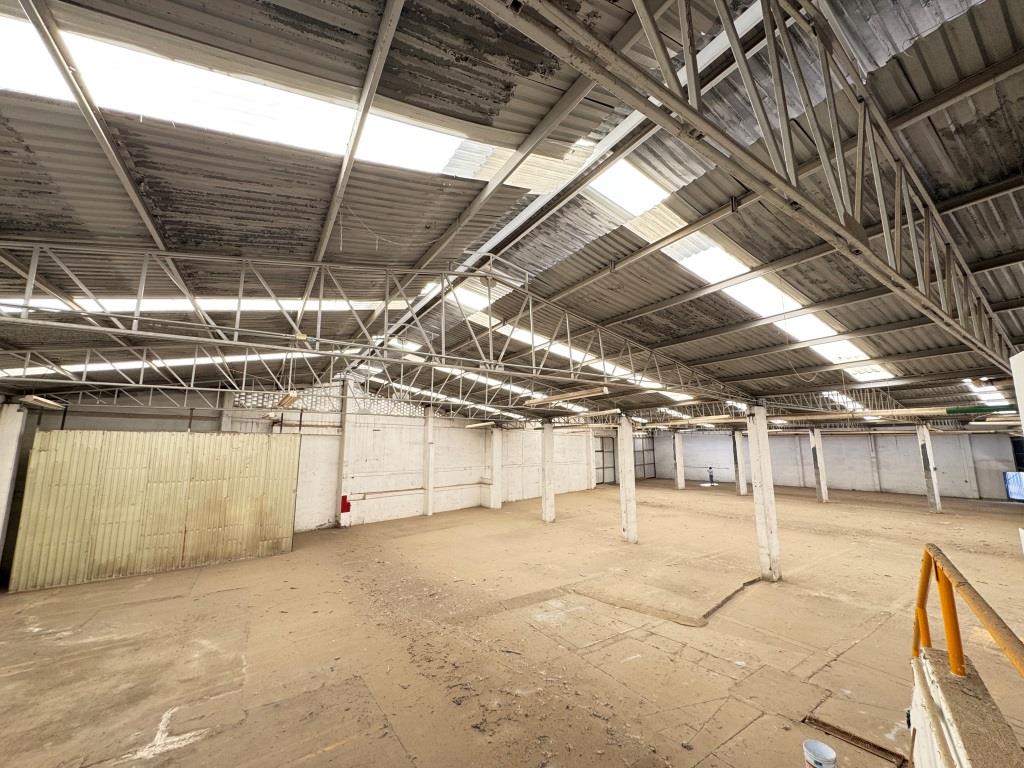 Nave industrial 1,354m2 
