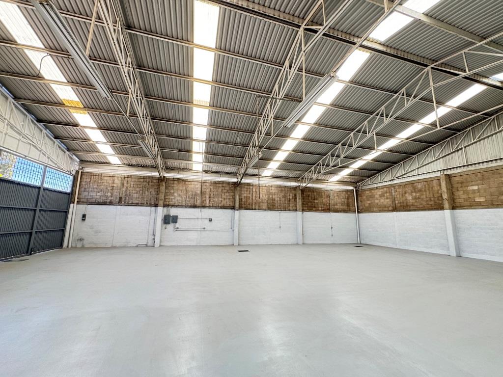 Bodega comercial sobre 2do anillo