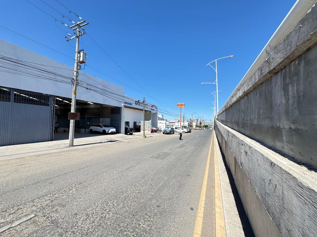 Bodega comercial sobre 2do anillo