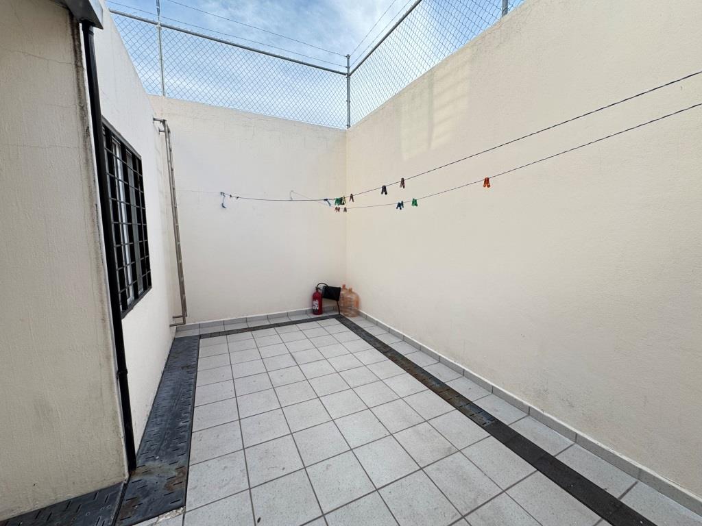 Casa amueblada en condominio, zona sur