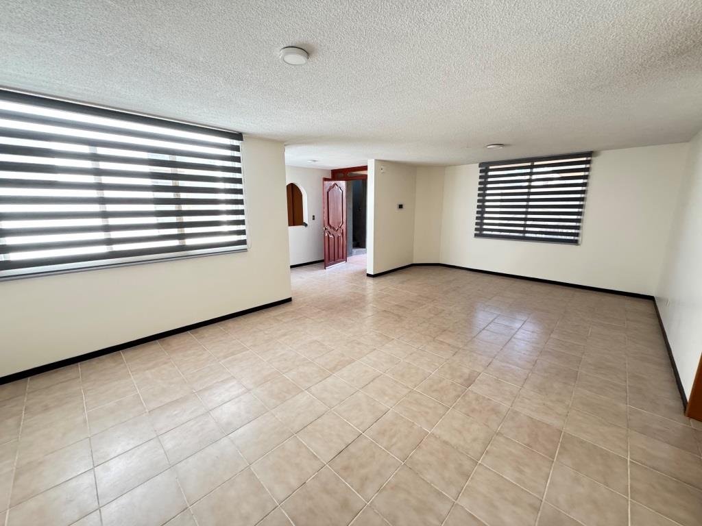 Departamento a una cuadra de Colosio y Universidad