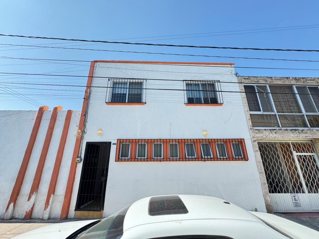 Casa en 2 plantas, zona centro