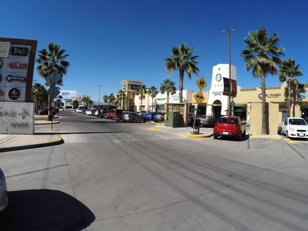 Local comercial en exclusiva Plaza al Norte