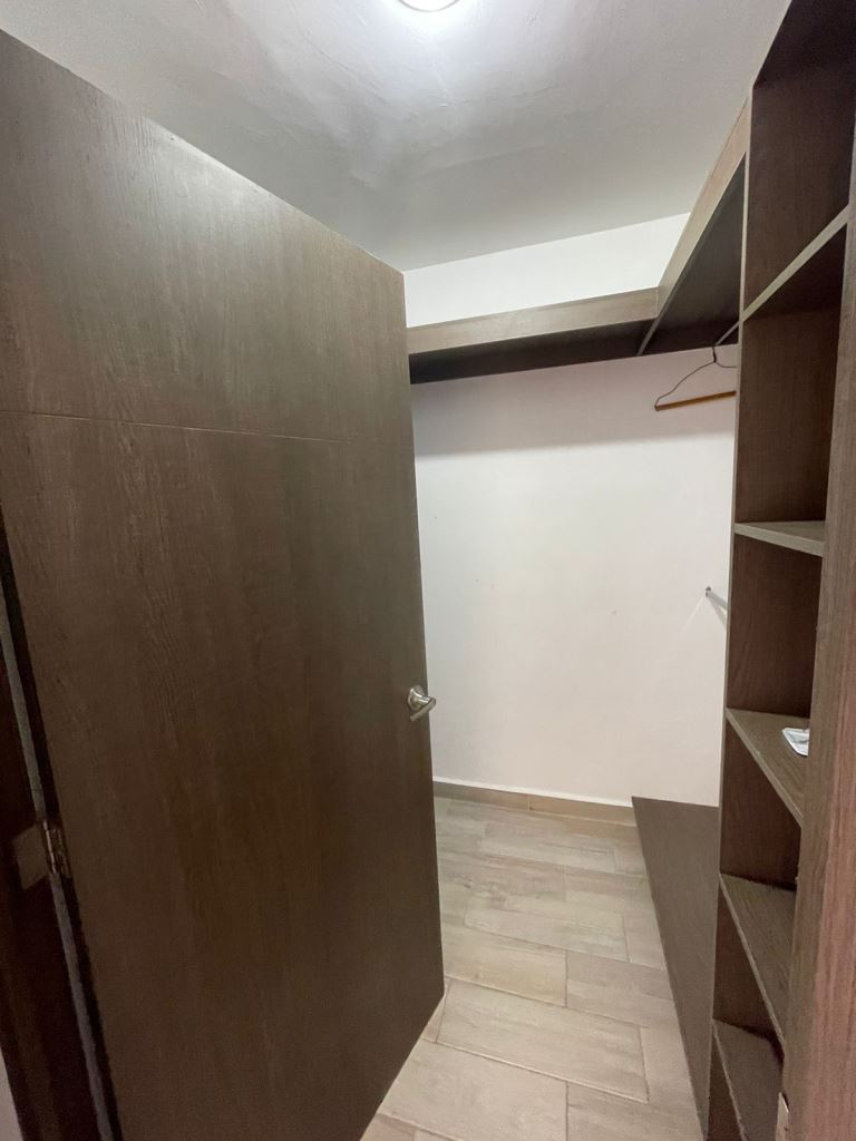 Casa en renta zona poniente. 