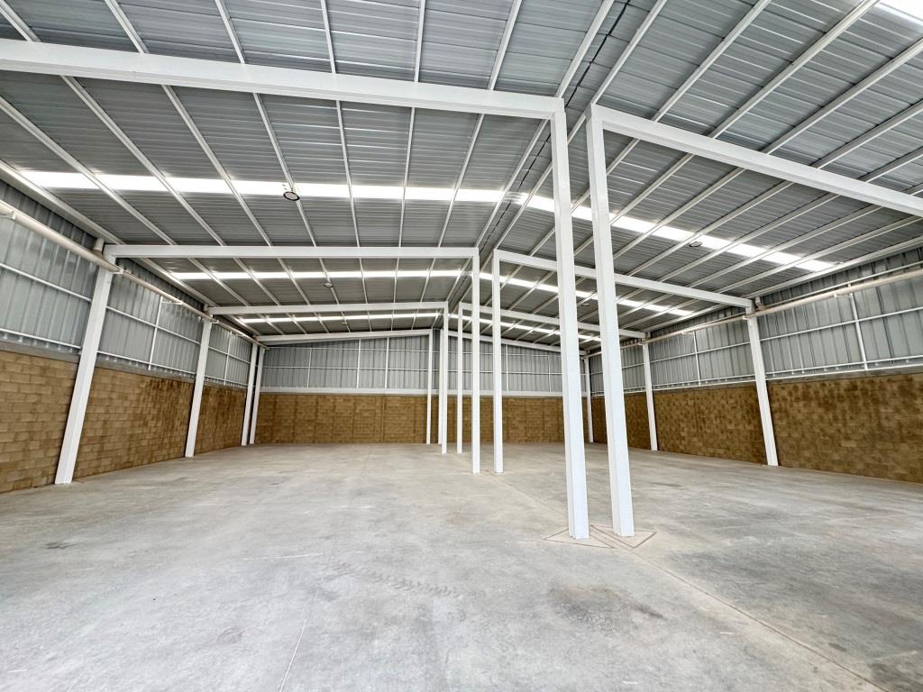 Nave industrial en parque con acceso controlado 282m2