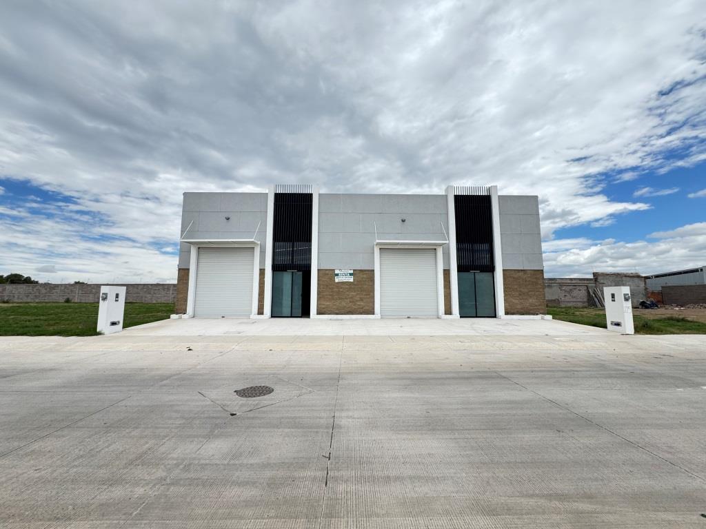 Nave industrial en parque con acceso controlado 282m2