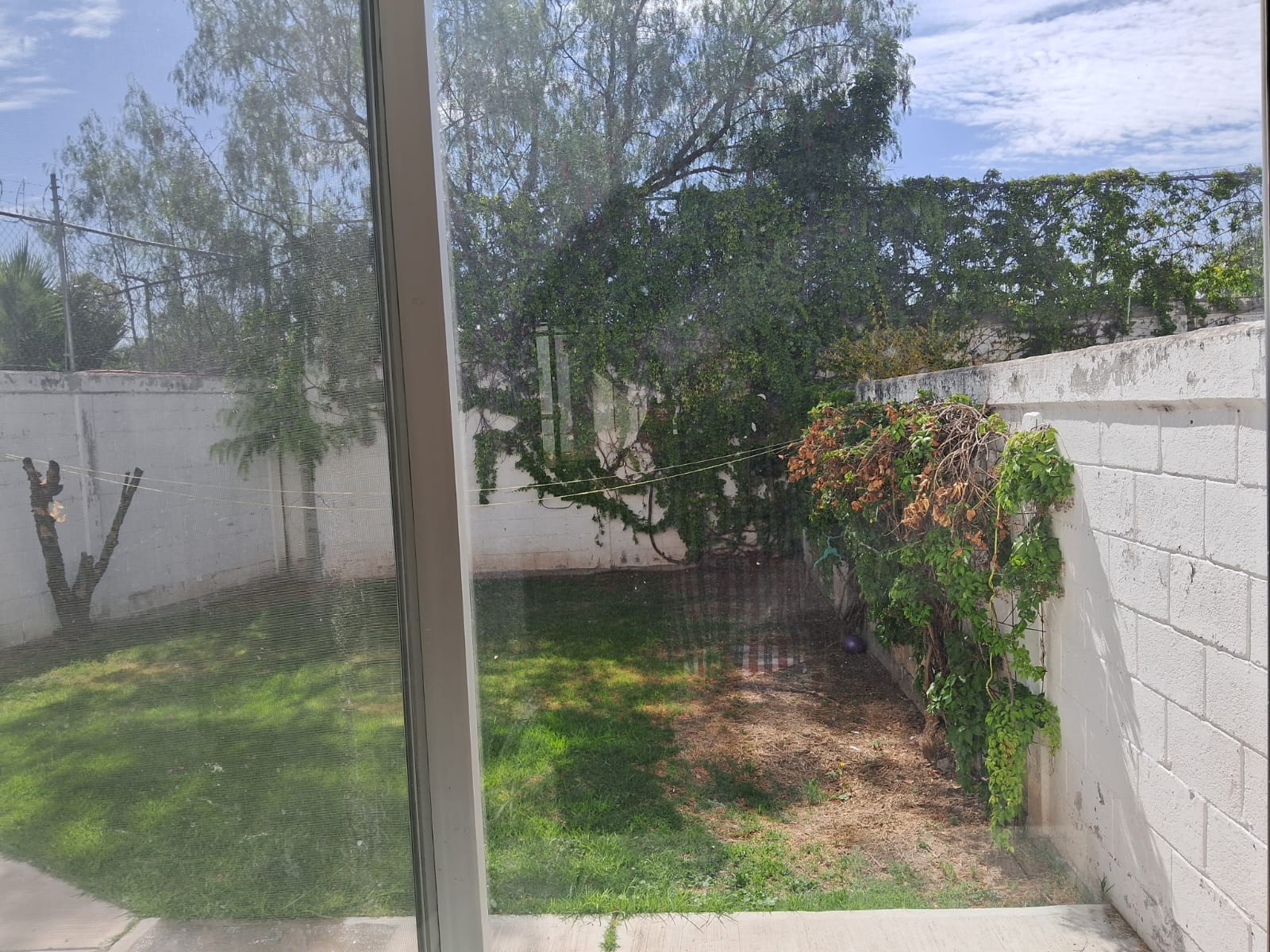 Casa zona poniente, Fracc cerrado