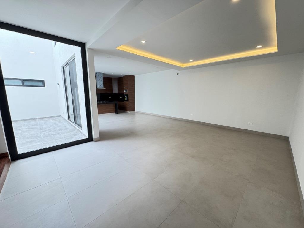 Casa nueva en renta zona norte
