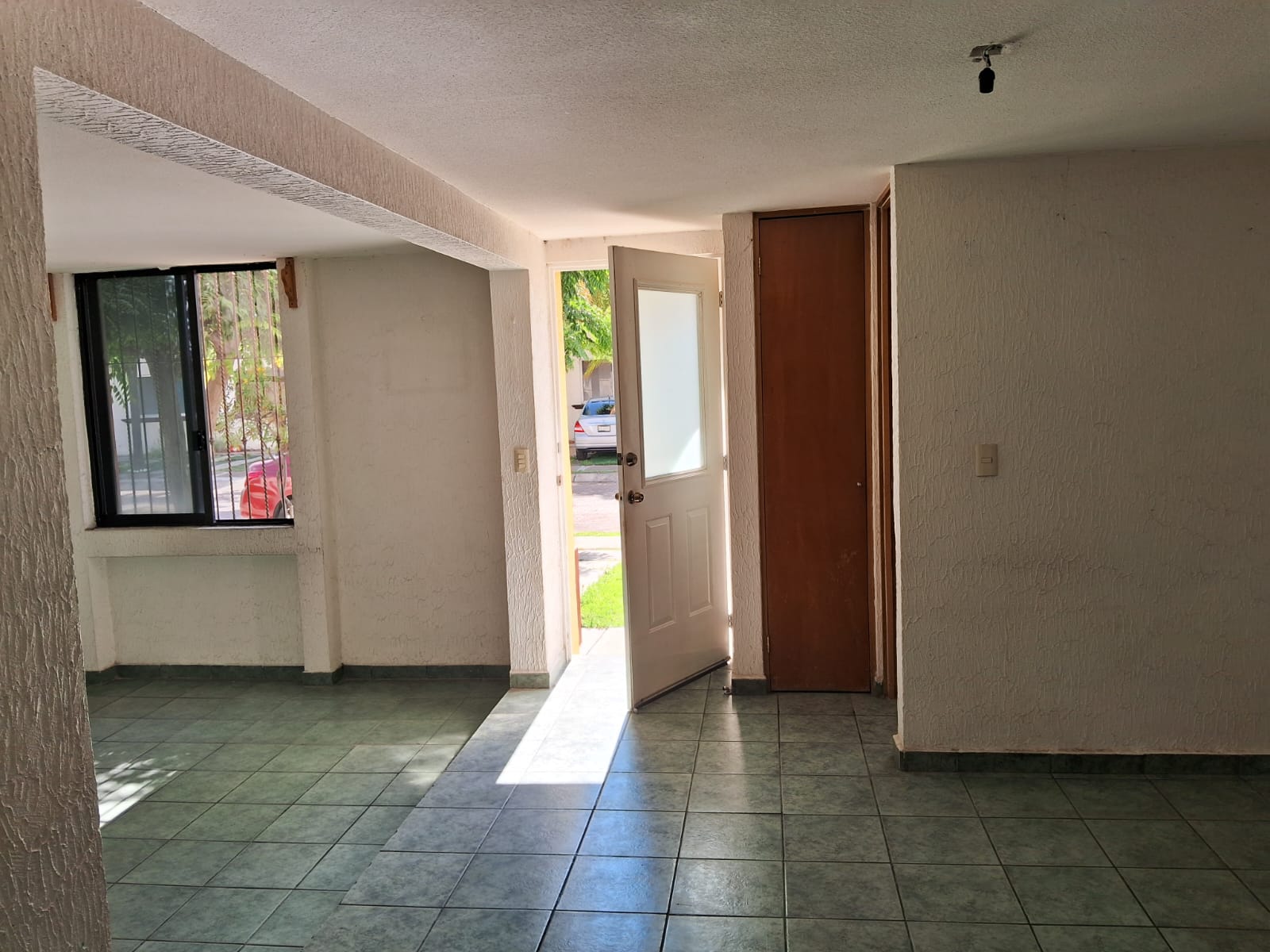 Casa en condominio cerrado, zona poniente