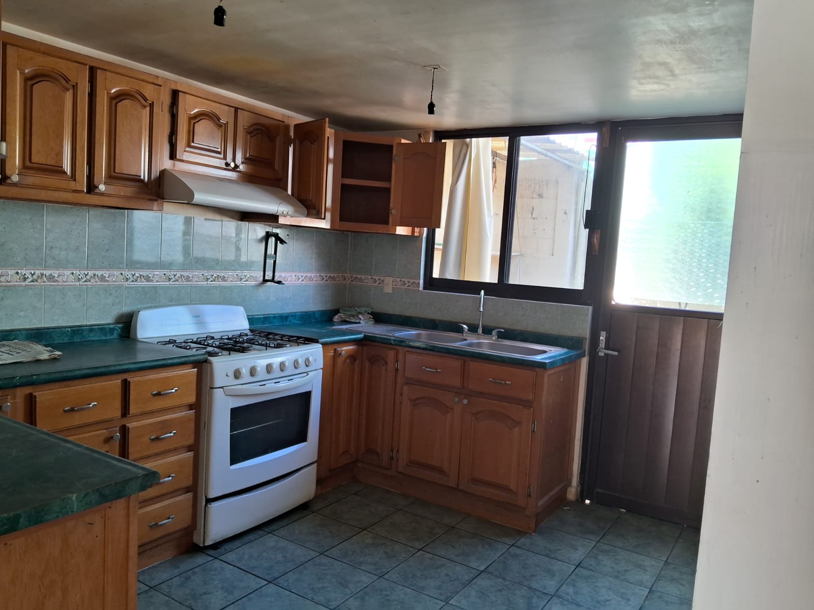 Casa en condominio cerrado, zona poniente
