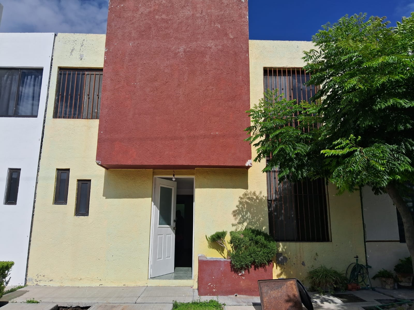 Casa en condominio cerrado, zona poniente