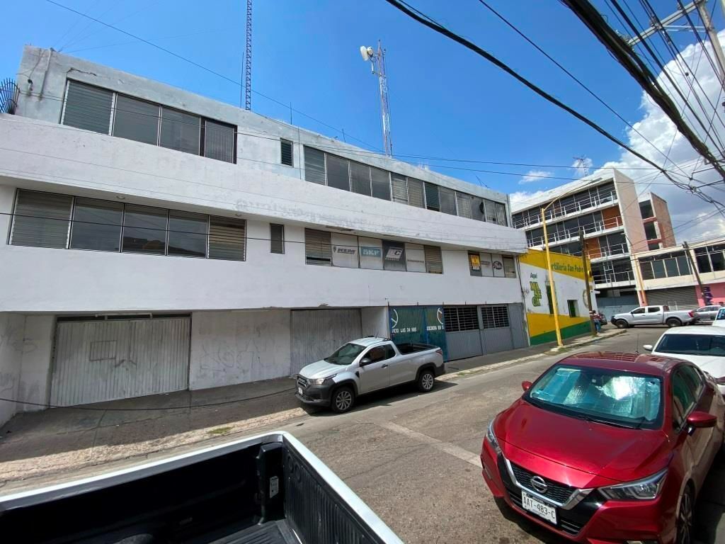 EDIFICIO COMERCIAL ZONA CENTRO (SOBRE JOSE MA CHAVEZ)