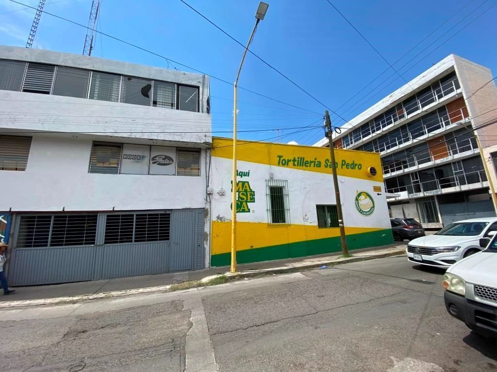 EDIFICIO COMERCIAL ZONA CENTRO (SOBRE JOSE MA CHAVEZ)