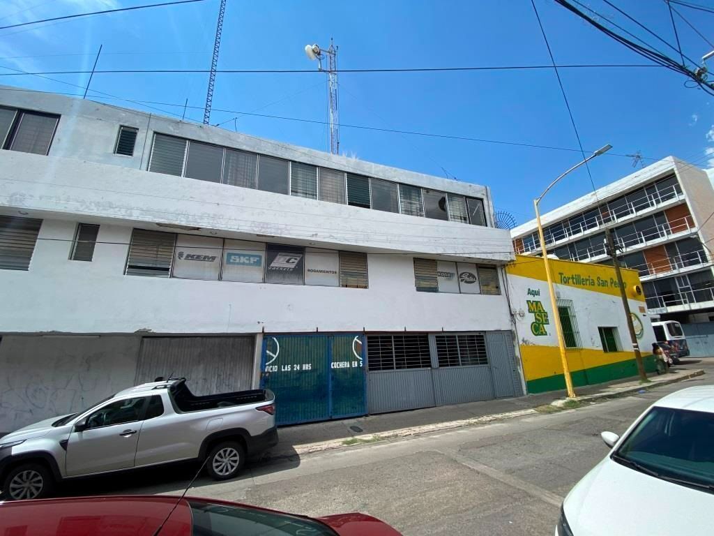 EDIFICIO COMERCIAL ZONA CENTRO (SOBRE JOSE MA CHAVEZ)