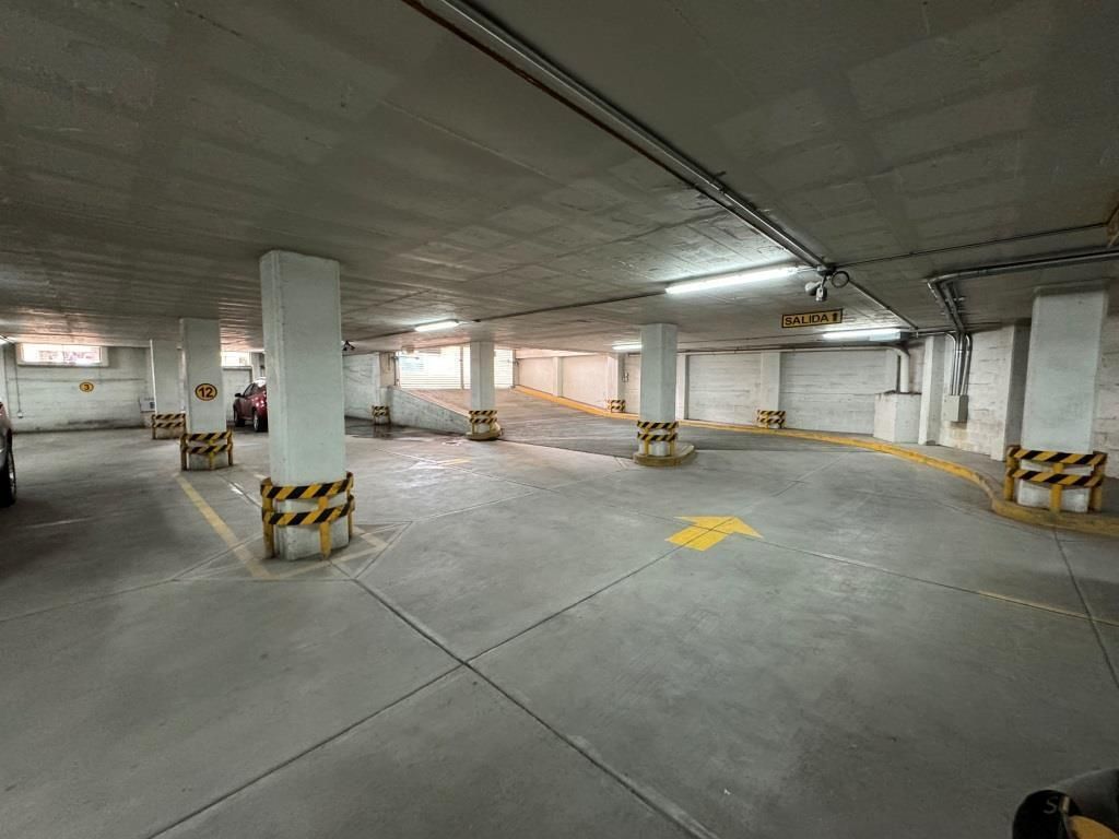 LOCAL Y OFICINAS COMERCIALES EN RENTA