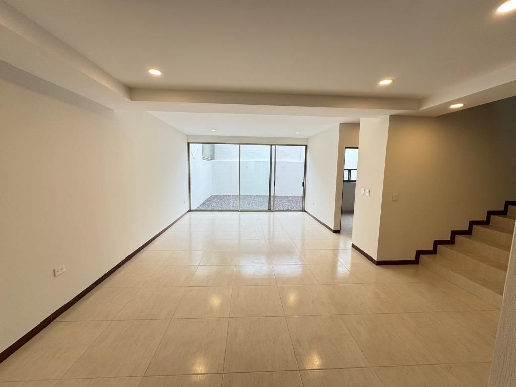Casa NUEVA en venta dentro de Residencial Contadero,