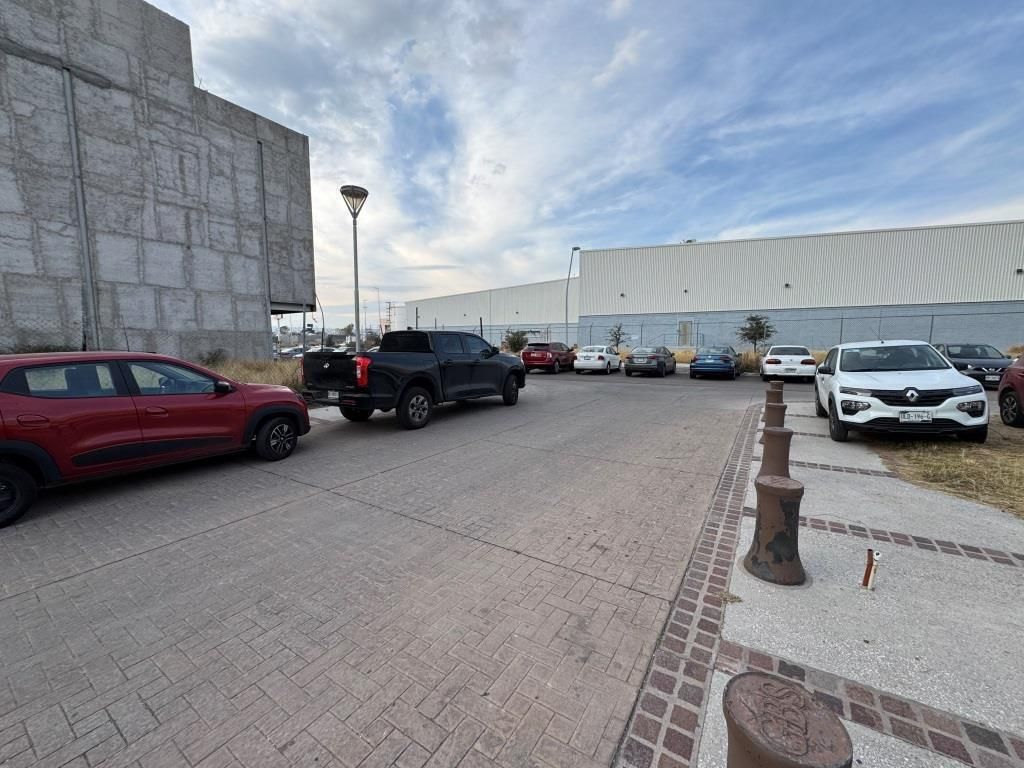 TERRENO EN VENTA FRACC. GALERIA BUSINESS
