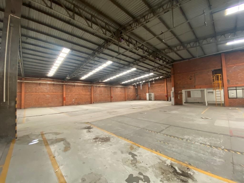 NAVE INDUSTRIAL EN VENTA AL SUR DE LA CIUDAD