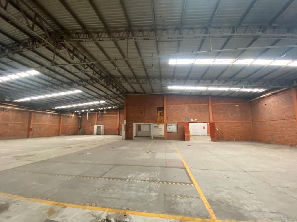NAVE INDUSTRIAL EN VENTA AL SUR DE LA CIUDAD