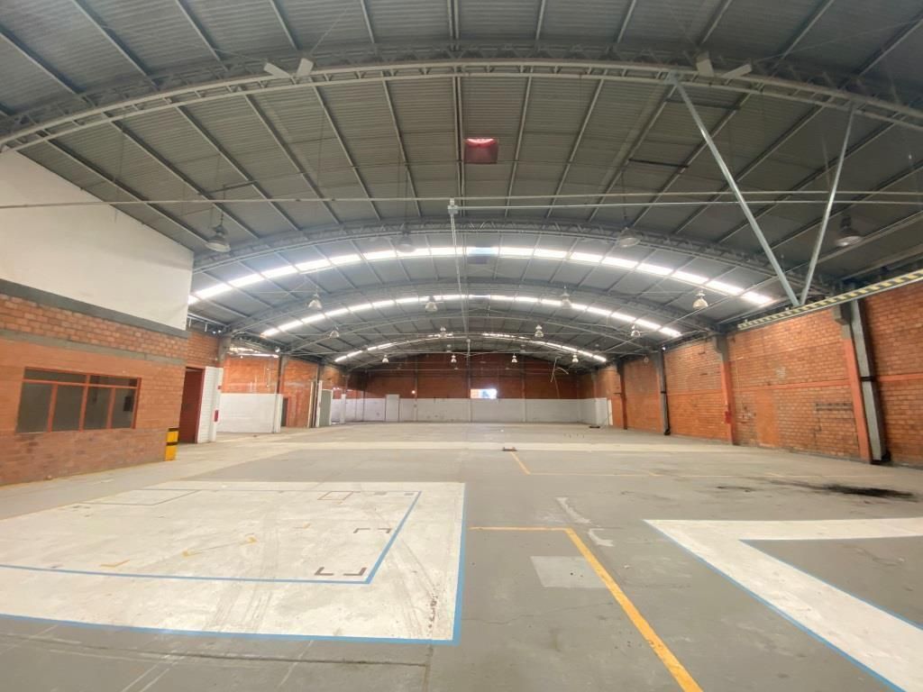 NAVE INDUSTRIAL EN VENTA AL SUR DE LA CIUDAD