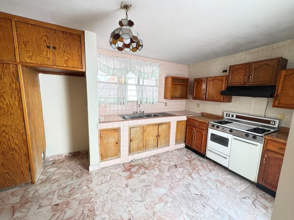 CASA EN VENTA EN FRACCIONAMIENTO DEL VALLE I SECC.